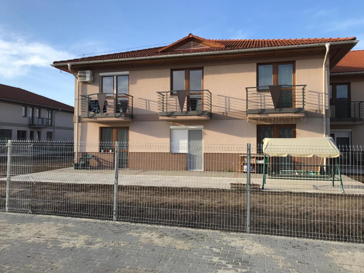 Relax Apartman Veresegyház Buitenkant foto